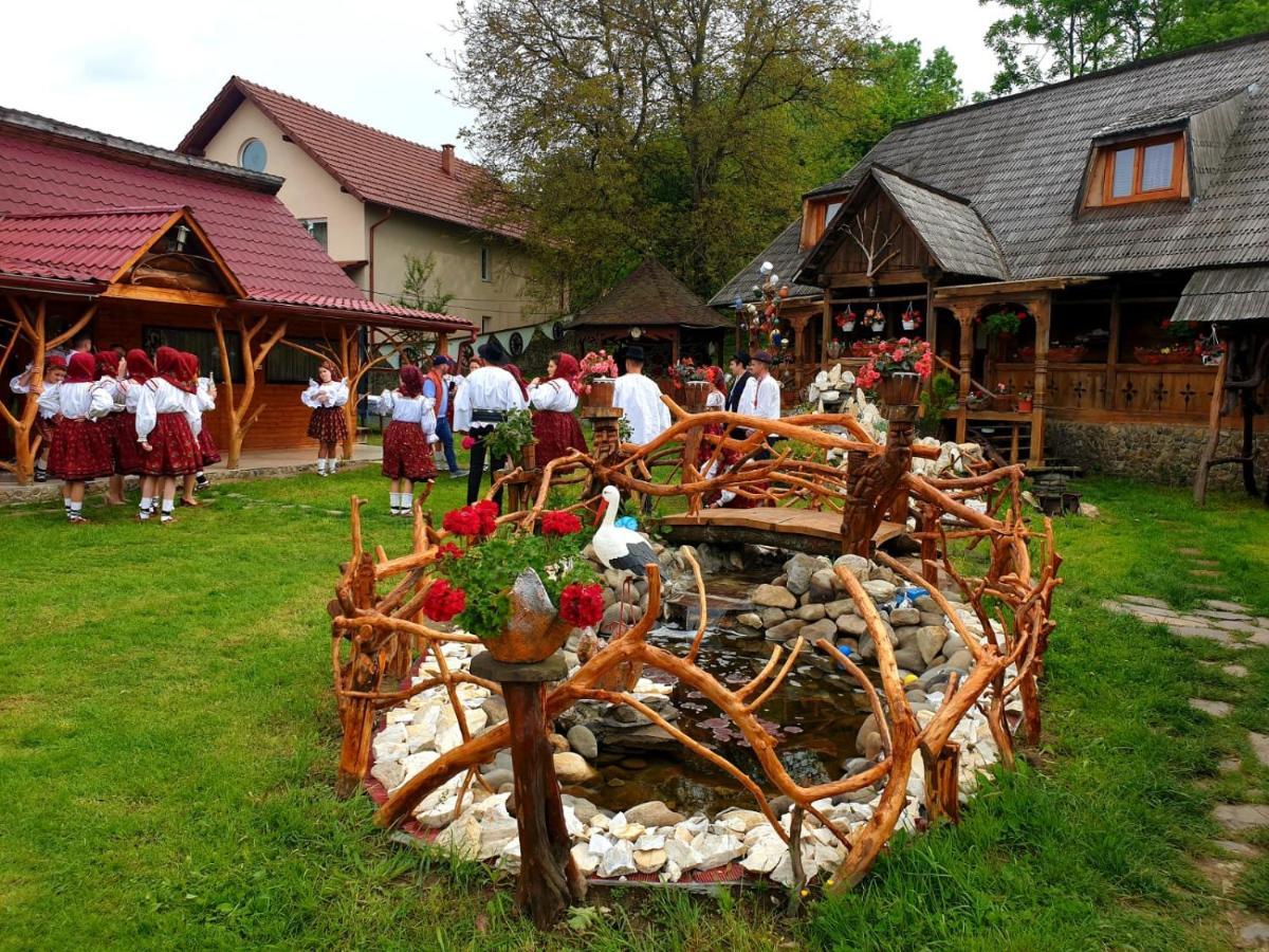 Pensiunea Rustic Oncesti Exterior foto