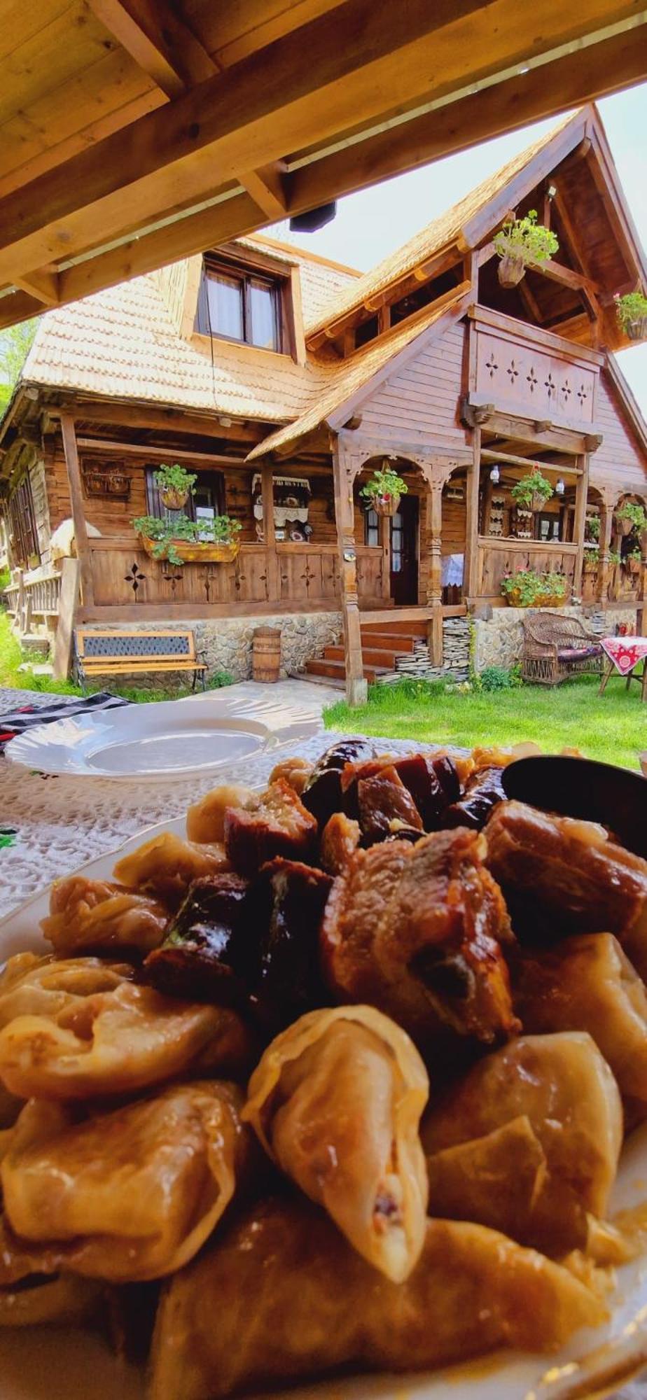Pensiunea Rustic Oncesti Exterior foto